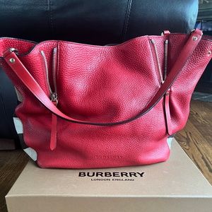 Burberry purse